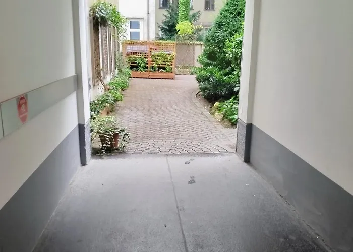 Modern 3br Belvedere With Balconies *
